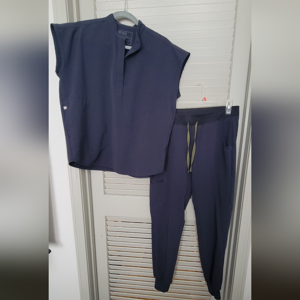 FIGS Limited Edition Quiet Navy Scrubs
